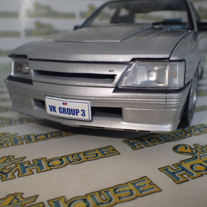 Biante B182705A 1/18 Scale Holden VK Commodore SS Group Three in Asteroid Silver