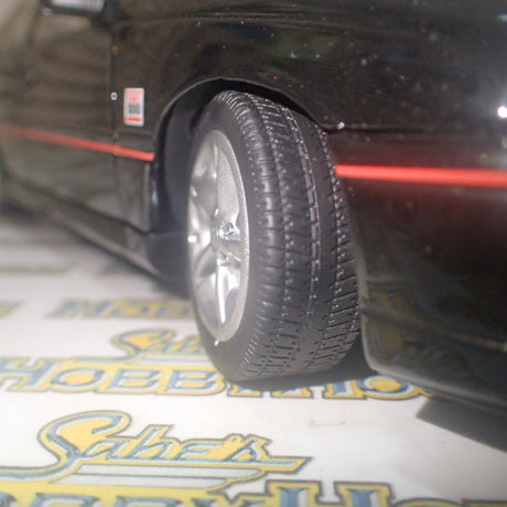 Biante B182706D - Diecast 1/18 Scale Holden VN Commodore SS Group A 1991 Tooheys 1000 Special Edition Twinset