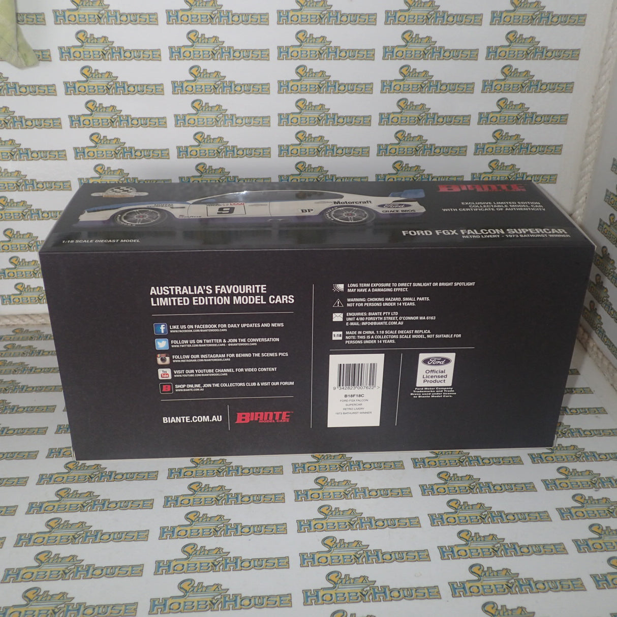 Biante B18F18C - 1/18 Scale Ford FGX Falcon Supercar 1973 Bathurst Winner Retro Livery Diecast Scale Model Replica