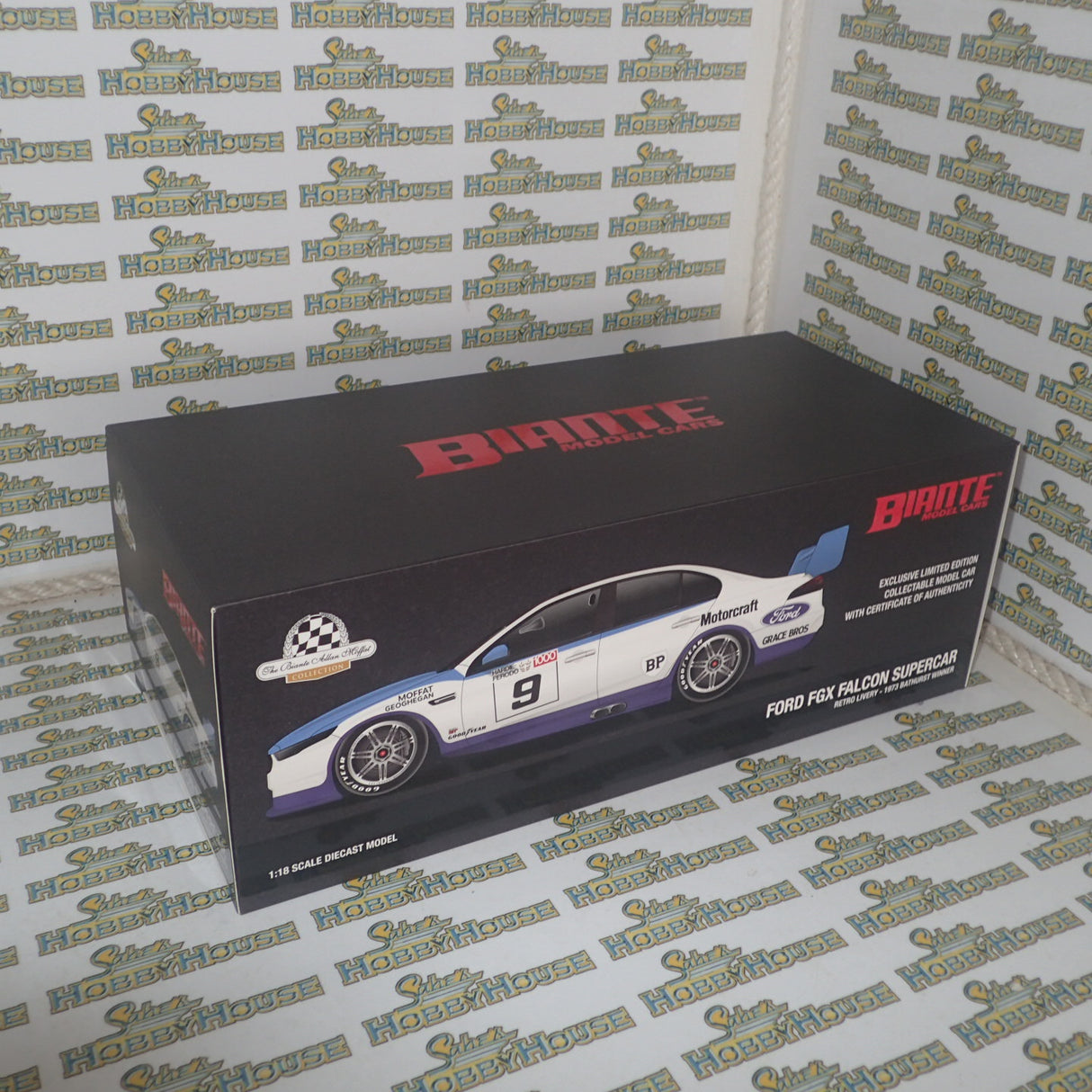 Biante B18F18C - 1/18 Scale Ford FGX Falcon Supercar 1973 Bathurst Winner Retro Livery Diecast Scale Model Replica