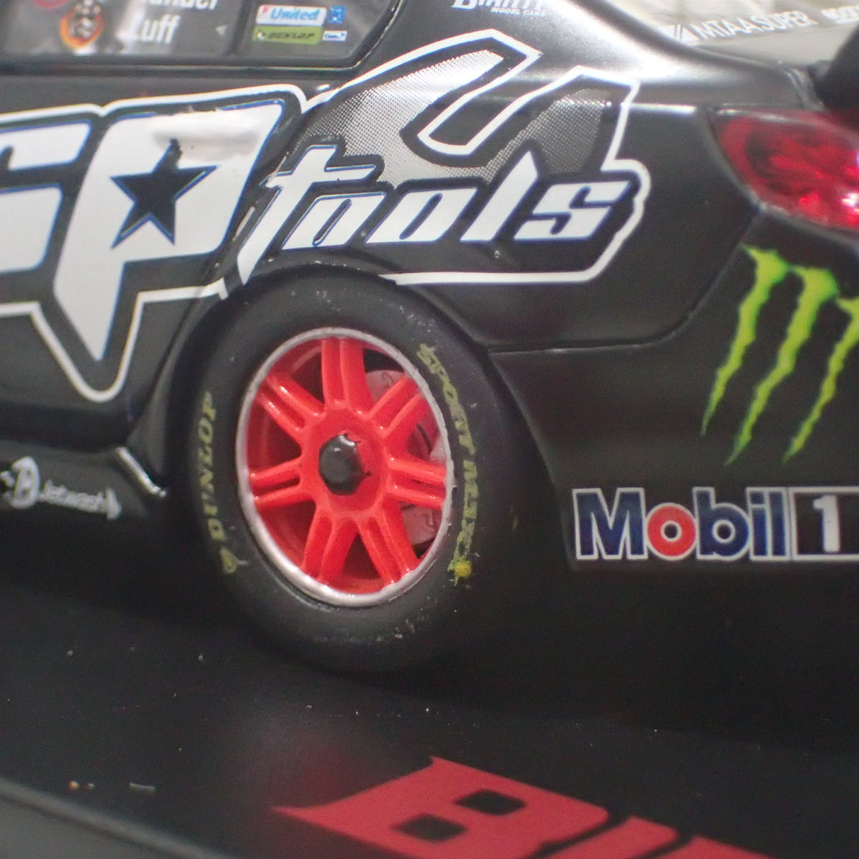 Biante B43H15N - 1/43 Scale Star Wars Livery Holden VF Commodore V8 Supercar Holden Racing Team - 2015 V8 Supercars Supercheap Auto Bathurst 1000 #2 Garth Tander/Warren Luff