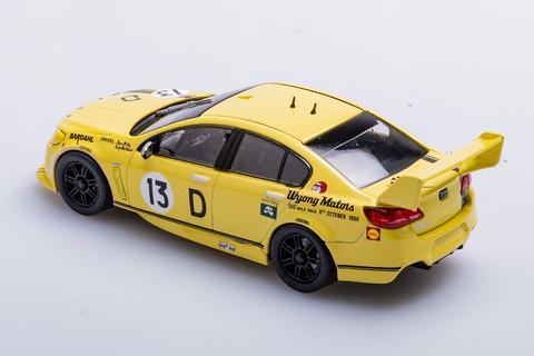 Biante - 1/43 Scale - Holden VF Commodore Supercar - 1968 Bathurst Winner Retro Livery Diecast Scale Model Replica