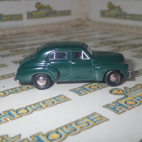 Biante B641501A - 1/64 Scale - Holden 48-215 in Forester Green Diecast Scale Model Replica