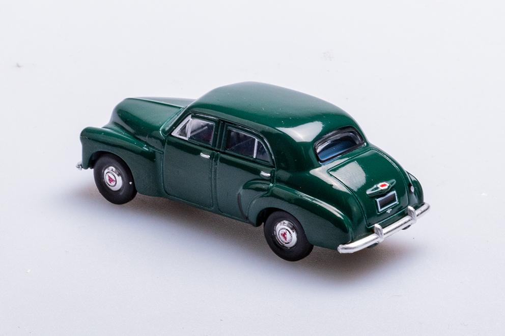 Biante B641501A - 1/64 Scale - Holden 48-215 in Forester Green Diecast Scale Model Replica