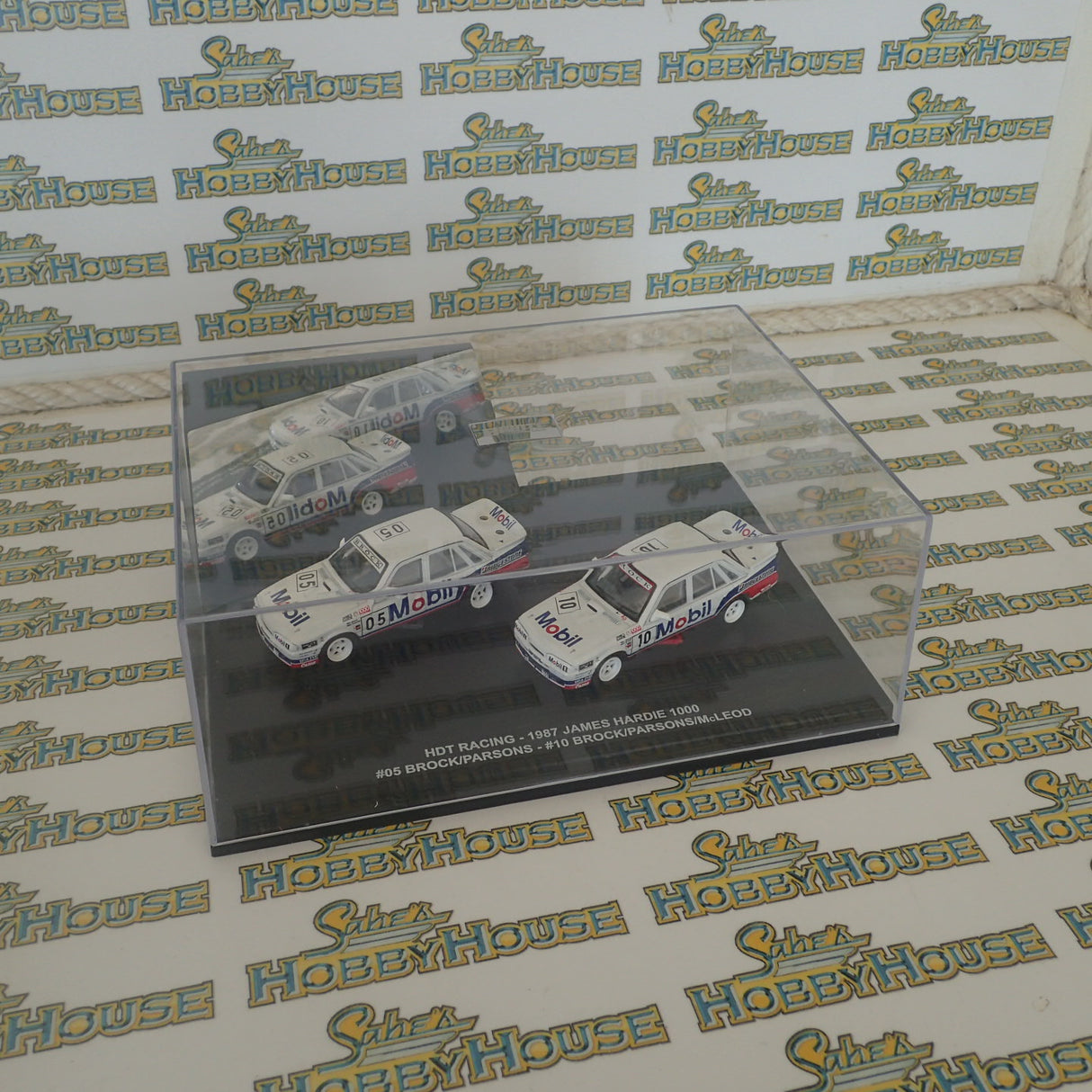 Biante B642703D - 1/64 1987 James Hardie 1000 Holden VL Commodore SS Grp A Twin Set Scale Model Replica