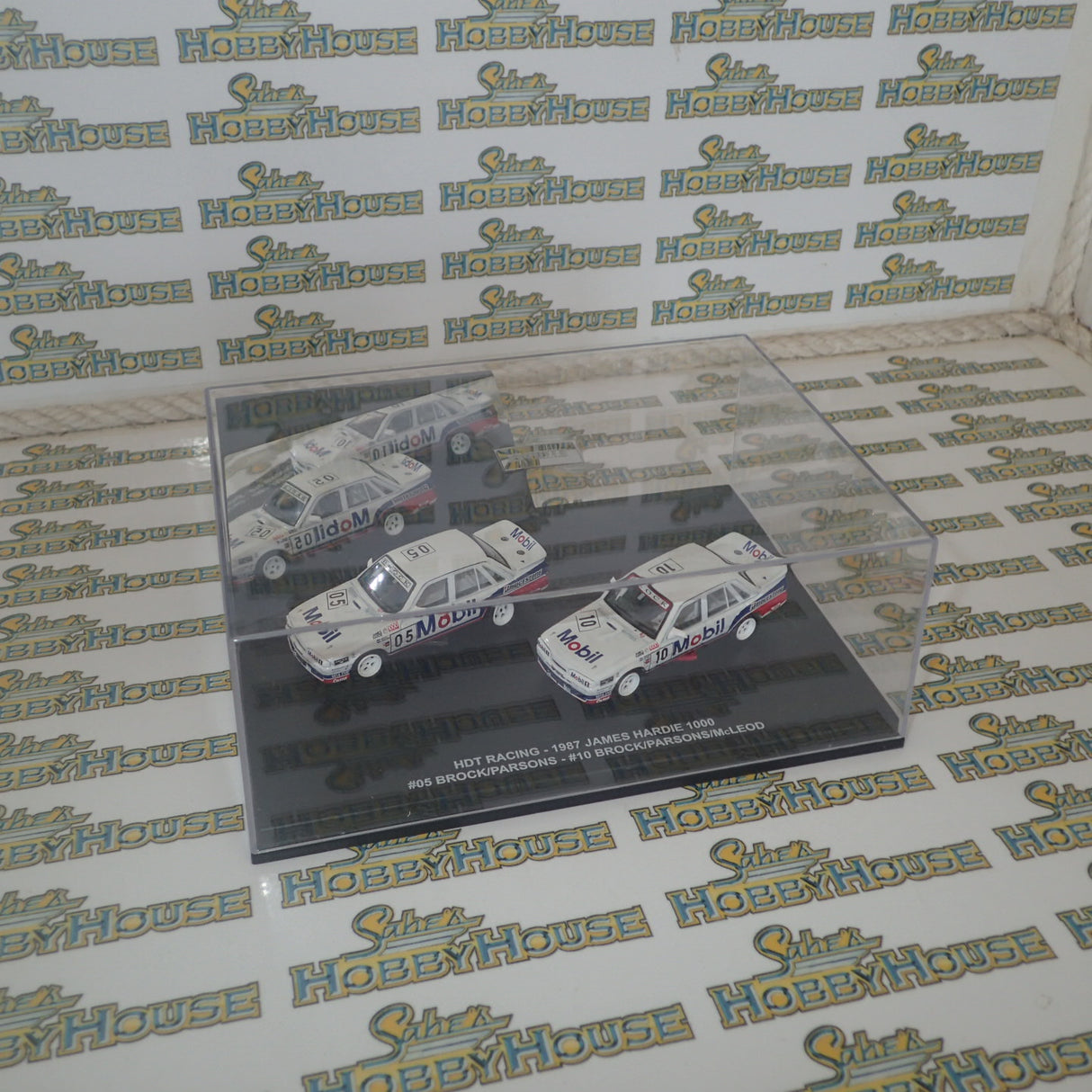 Biante B642703D - 1/64 1987 James Hardie 1000 Holden VL Commodore SS Grp A Twin Set Scale Model Replica