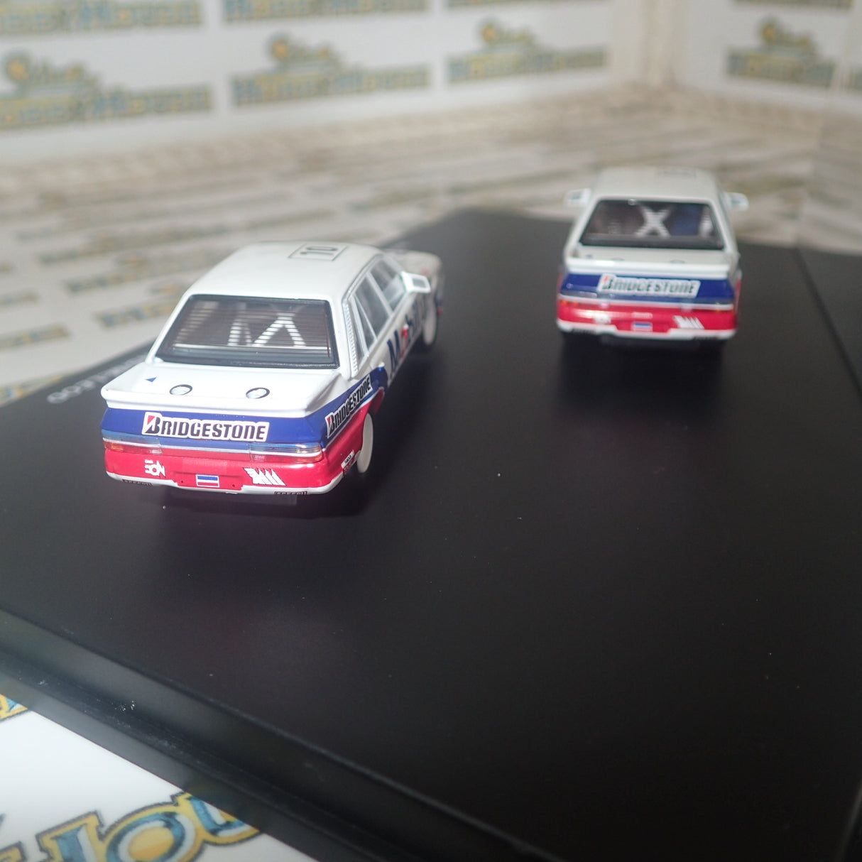 Biante B642703D - 1/64 1987 James Hardie 1000 Holden VL Commodore SS Grp A Twin Set Scale Model Replica