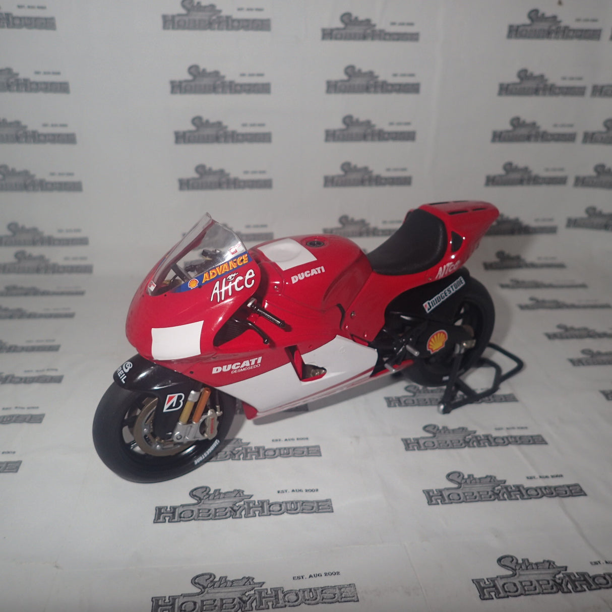 IXO BRB003 - 1/12 SCALE Ducati Desmosedici GP6 Sete Gibernau, 2003