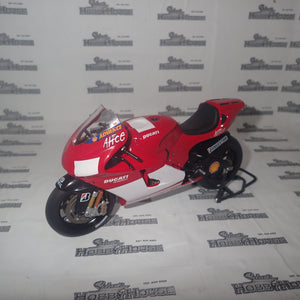 IXO BRB003 - 1/12 SCALE Ducati Desmosedici GP6 Sete Gibernau, 2003