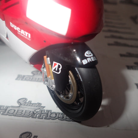 IXO BRB003 - 1/12 SCALE Ducati Desmosedici GP6 Sete Gibernau, 2003