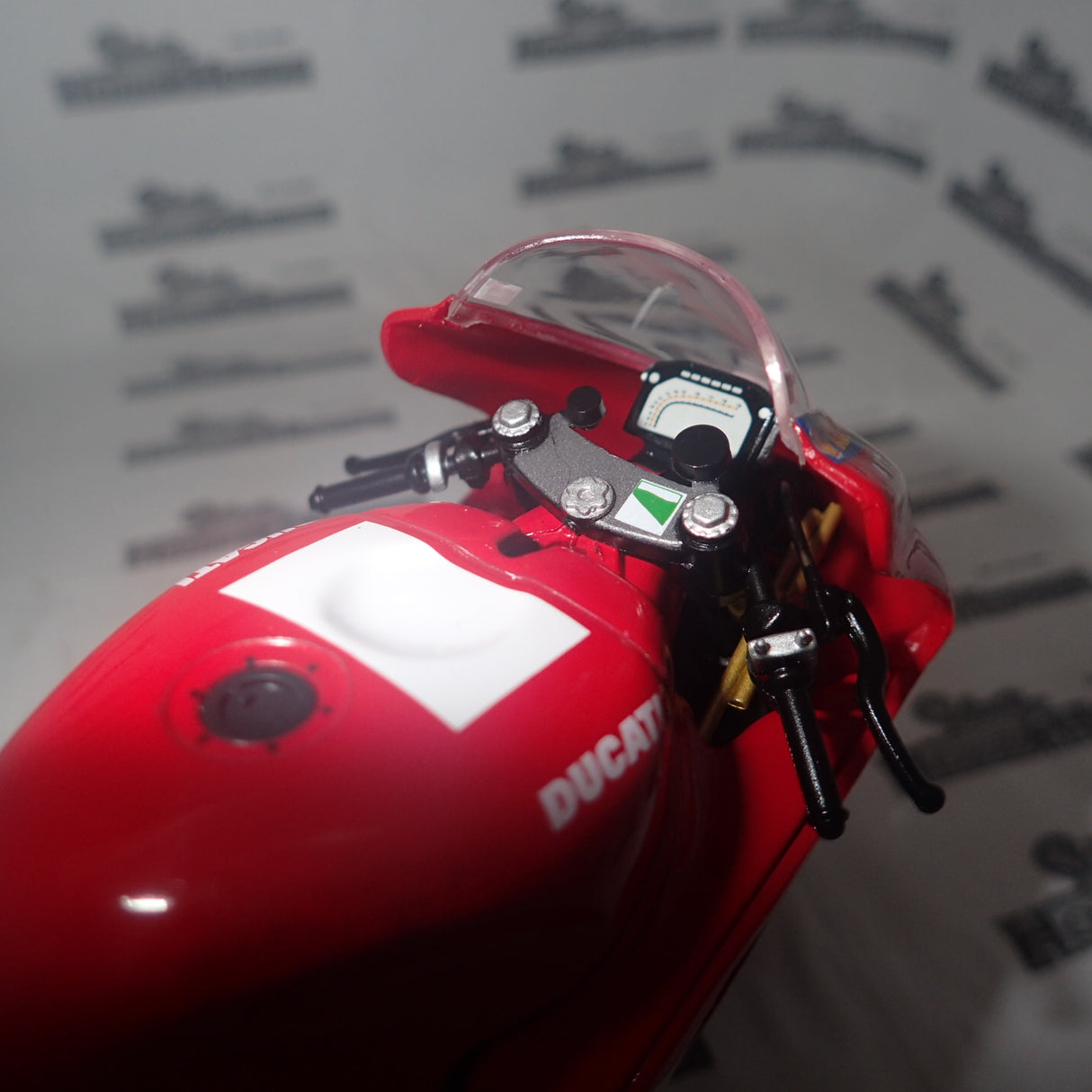 IXO BRB003 - 1/12 SCALE Ducati Desmosedici GP6 Sete Gibernau, 2003