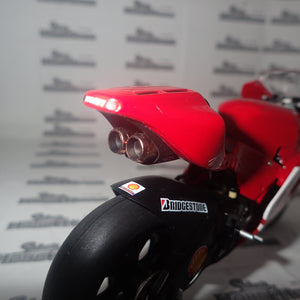 IXO BRB003 - 1/12 SCALE Ducati Desmosedici GP6 Sete Gibernau, 2003
