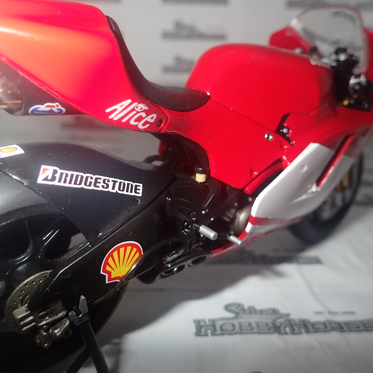 IXO BRB003 - 1/12 SCALE Ducati Desmosedici GP6 Sete Gibernau, 2003