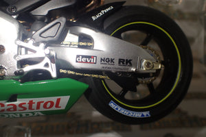 IXO BRB008 1/12 SCALE HONDA RC211V MARCO MELANDRI 2005