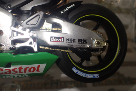 IXO BRB008 1/12 SCALE HONDA RC211V MARCO MELANDRI 2005