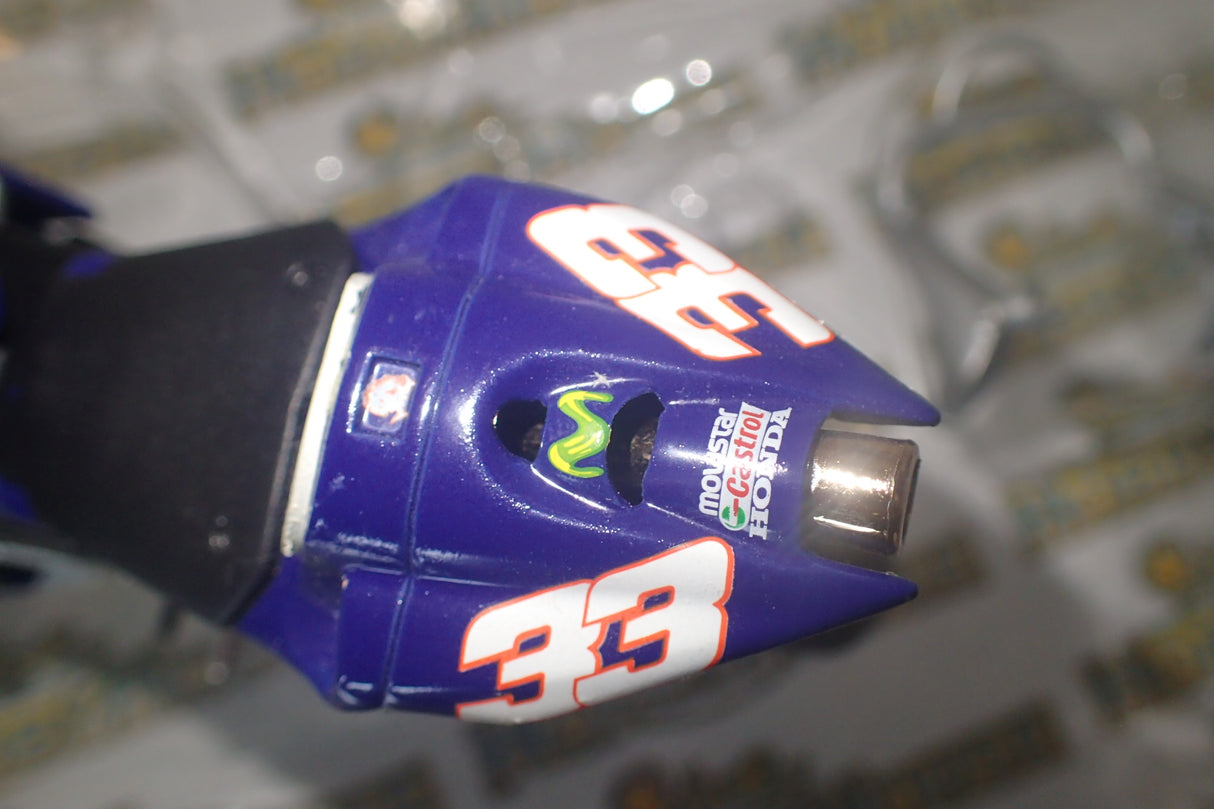 IXO BRB008 1/12 SCALE HONDA RC211V MARCO MELANDRI 2005