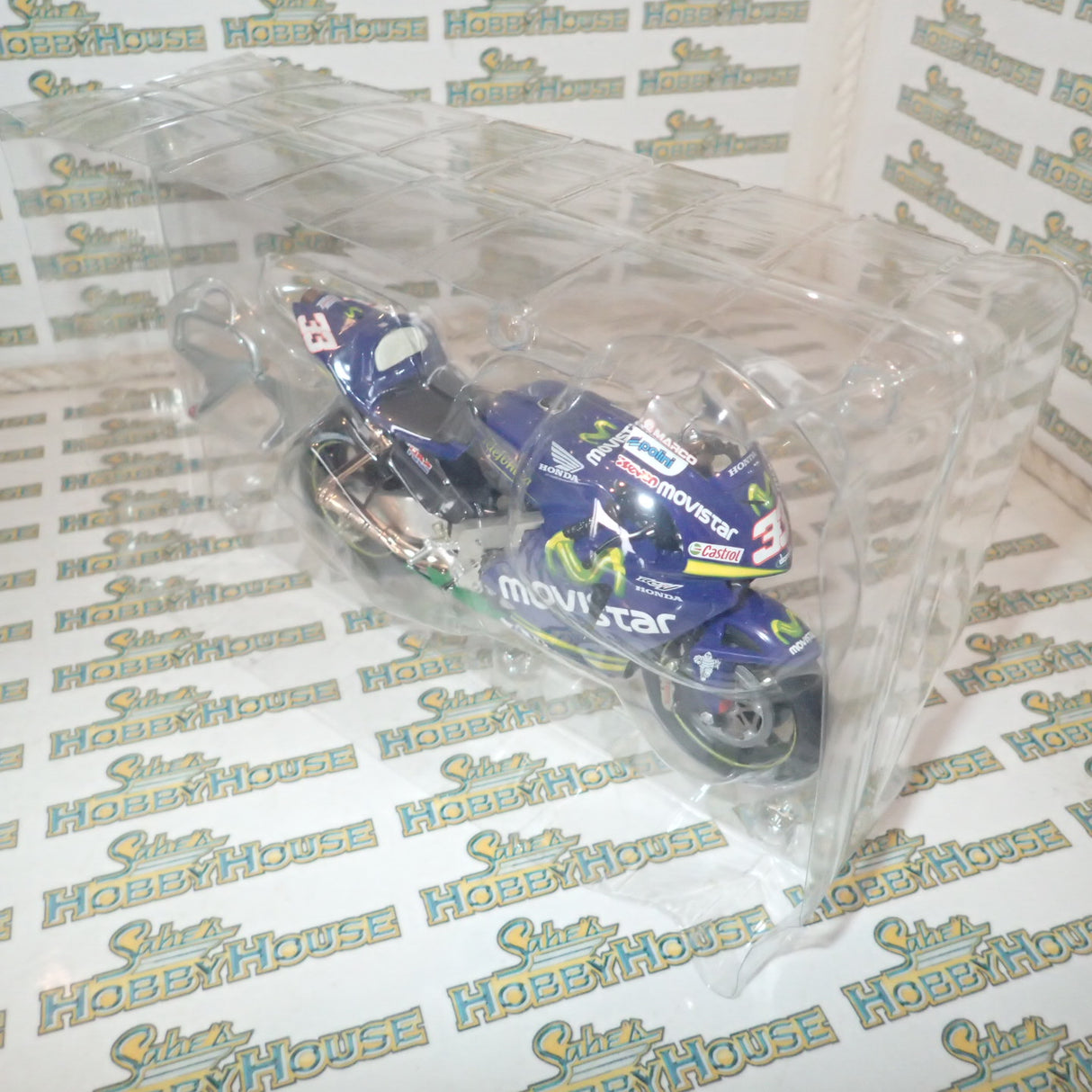 IXO BRB008 1/12 SCALE HONDA RC211V MARCO MELANDRI 2005