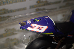 IXO BRB008 1/12 SCALE HONDA RC211V MARCO MELANDRI 2005