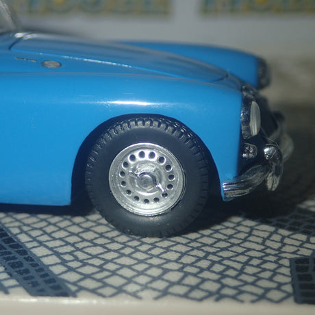 BIZARRE BZ380 - 1/43 MGA TWIN CAM SOFT ROOF 1958 BLUE 