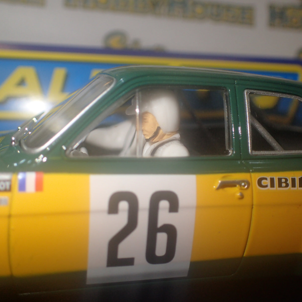 Scalextric C3635 - 1/32 Scale Ford Escort Mk 1 Monte Carlo Rally 1970 No. 26 Team Ford