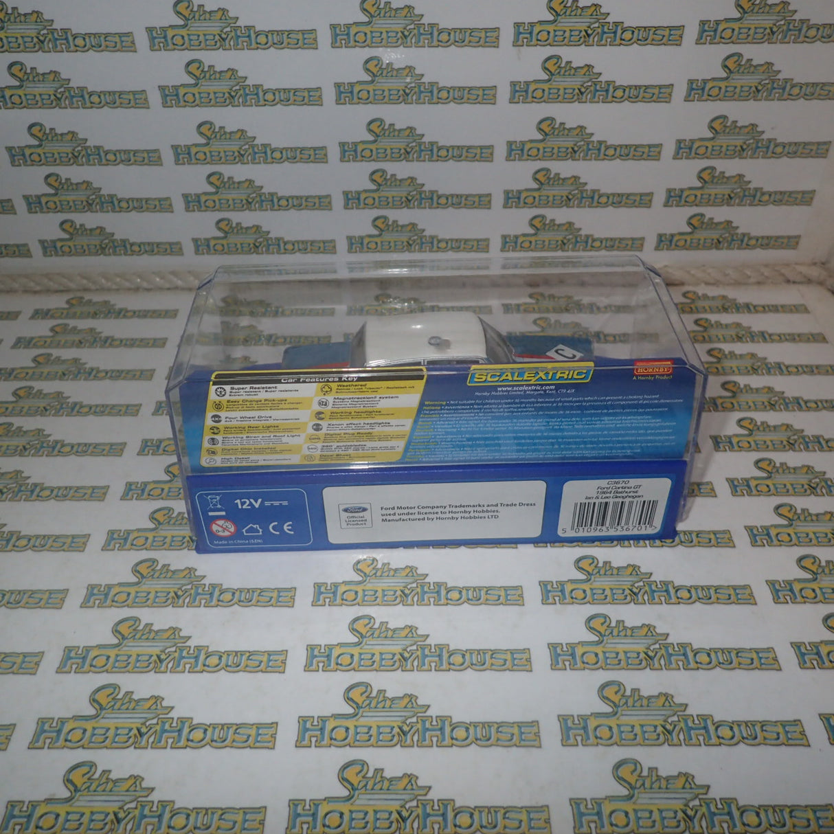 Scalextric C3670 - 1/32 Scale Ford Cortina GT 1964 Bathurst Ian & Leo Geoghegan Slot Car