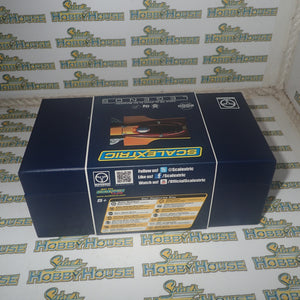 Scalextric C3833A - 1/32 Scale - Legends - Lotus 72 Gunston 1974, Ian Scheckter - Limited Edition Slot Car