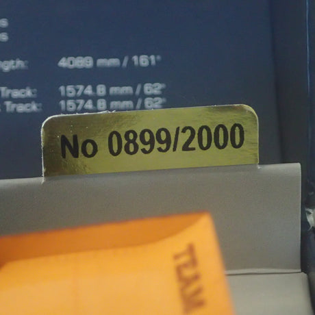 Scalextric C3833A - 1/32 Scale - Legends - Lotus 72 Gunston 1974, Ian Scheckter - Limited Edition Slot Car