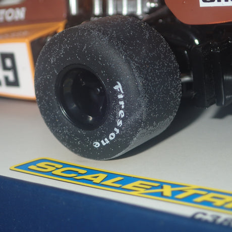 Scalextric C3833A - 1/32 Scale - Legends - Lotus 72 Gunston 1974, Ian Scheckter - Limited Edition Slot Car