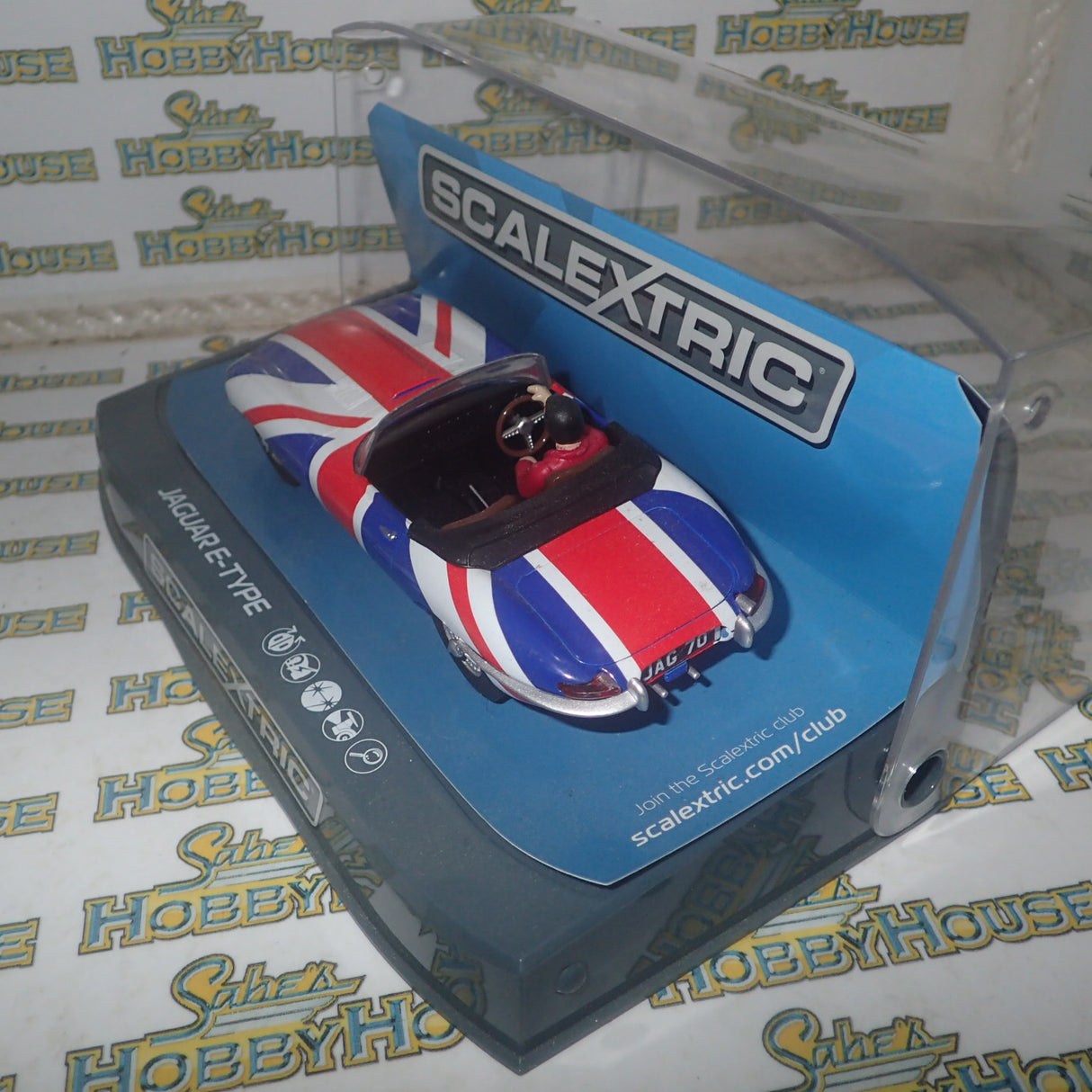 Scalextric C3878 - 1/32 Scale - Jaguar E-Type Union Jack Slot Car
