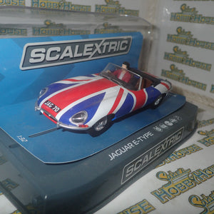 Scalextric C3878 - 1/32 Scale - Jaguar E-Type Union Jack Slot Car