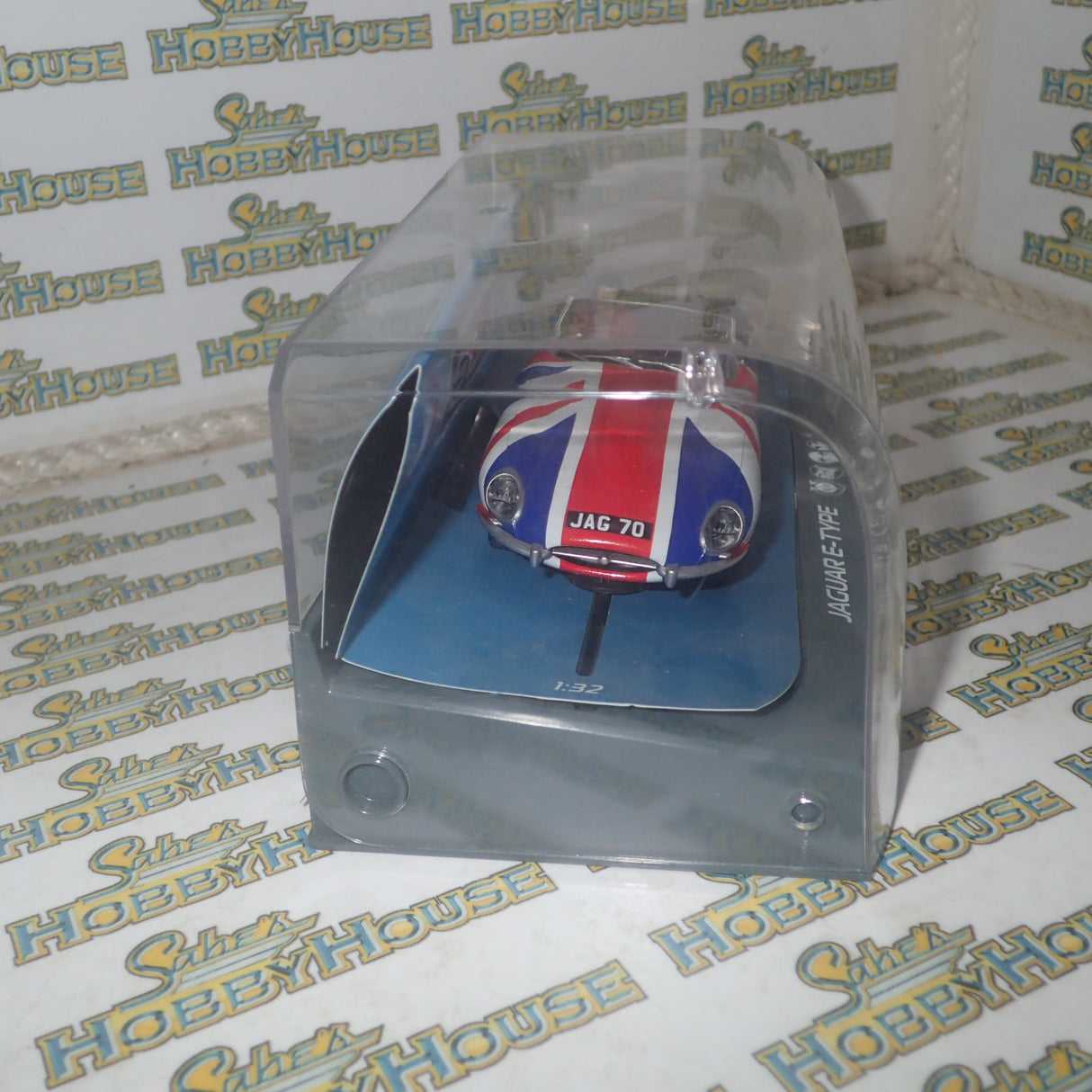 Scalextric C3878 - 1/32 Scale - Jaguar E-Type Union Jack Slot Car