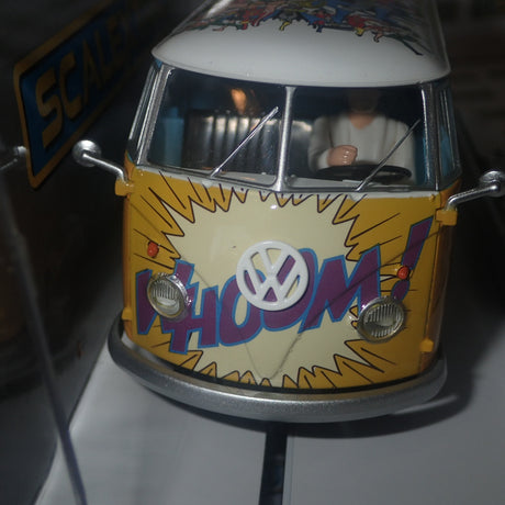 Scalextric C3933 - 1/32 Scale VW Panel Van T1b DC Comics Slot Car