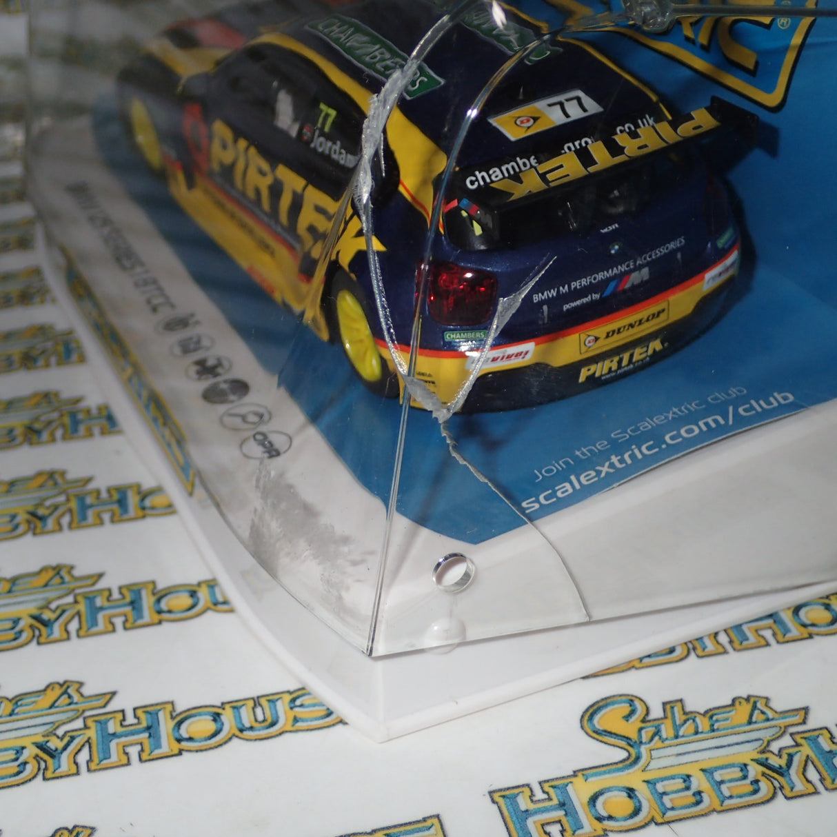 Scalextric C4018 - 1/32 BMW 125 Series 1 BTCC British Touring Car Championship 2018 #77 Slot Car