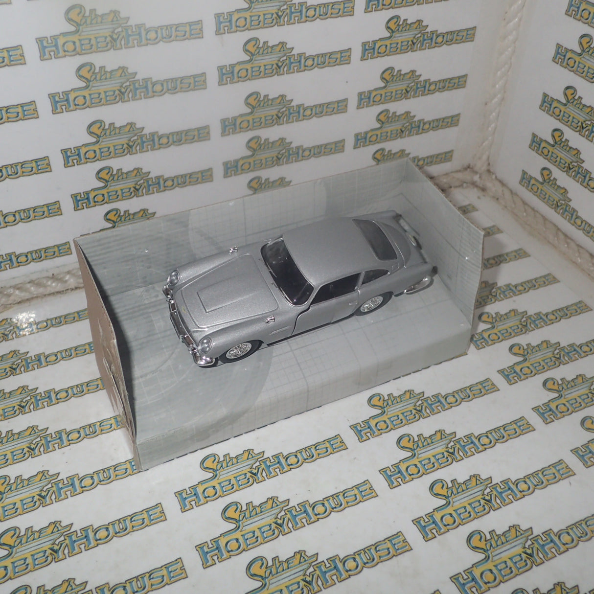 Corgi CC04310 - 1/36 Scale Aston Martin DB5 James Bond 007 Skyfall Die-Cast Model Replica