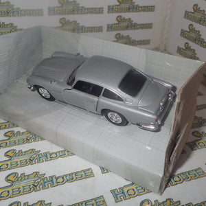Corgi CC04310 - 1/36 Scale Aston Martin DB5 James Bond 007 Skyfall Die-Cast Model Replica