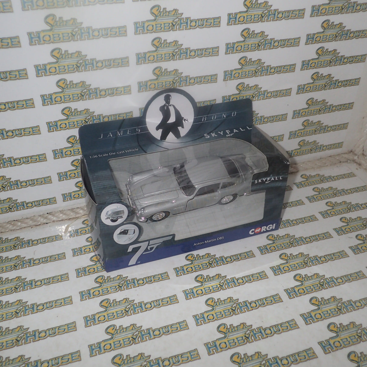 Corgi CC04310 - 1/36 Scale Aston Martin DB5 James Bond 007 Skyfall Die-Cast Model Replica