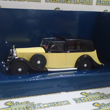 Corgi CC06805 - 1/36 Scale Rolls Royce Phantom III 'Goldfinger' Diecast Scale Model Replica