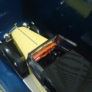 Corgi CC06805 - 1/36 Scale Rolls Royce Phantom III 'Goldfinger' Diecast Scale Model Replica