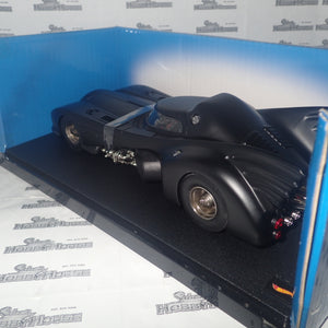 Hot wheels CMC96 - 1:18 Batman Returns Batmobile