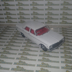 DDA DDA003-B - 1/18 Scale Artisan Collection 1965 Ford XP Falcon in White with Mag Wheel Variation Diecast Scale Model Replica