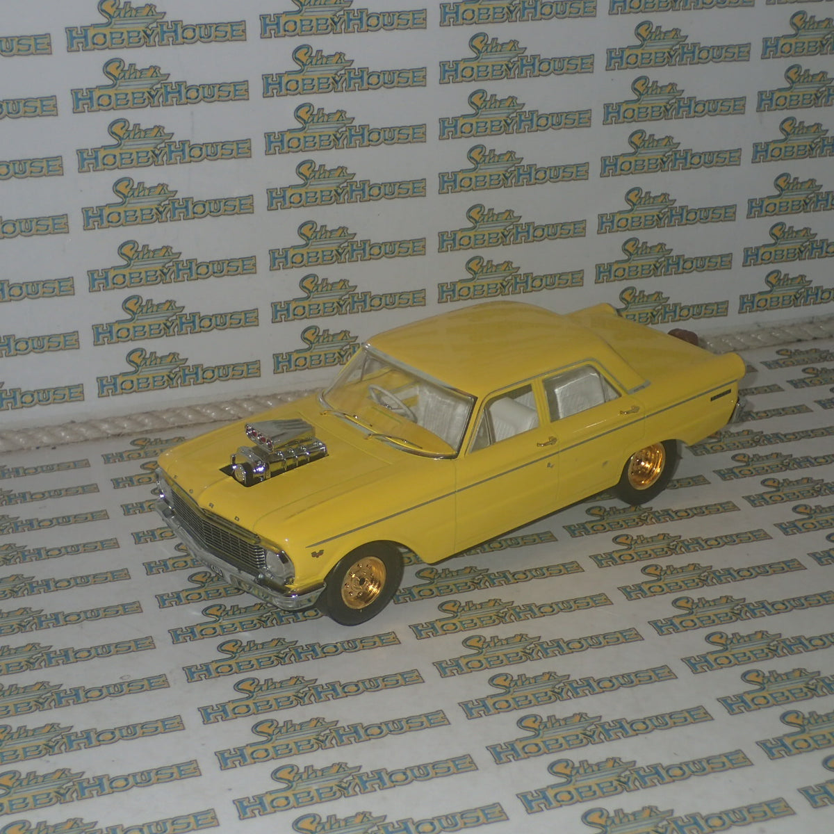 Greenlight DDA004 – 1:18 1965 XP Falcon Sedan Drag with Blown Engine ...