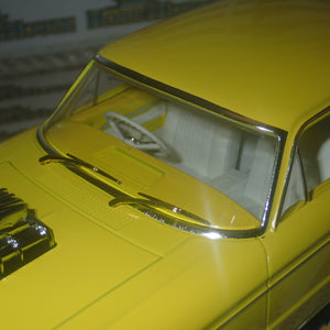 Greenlight DDA004 – 1:18 1965 XP Falcon Sedan Drag with Blown Engine (Sealed Body) Scale Replica
