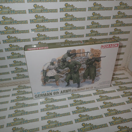 Dragon DR6017 - 1/35 Scale 6th Army (Stalingrad 1942/43) Plastic Model Kit
