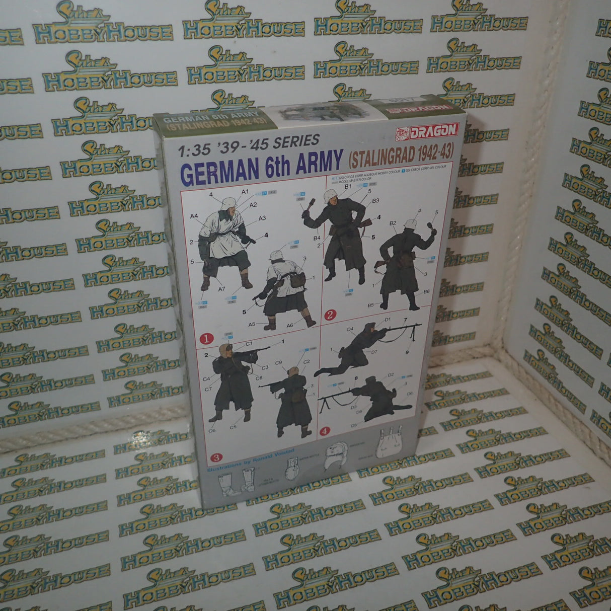 Dragon DR6017 - 1/35 Scale 6th Army (Stalingrad 1942/43) Plastic Model Kit