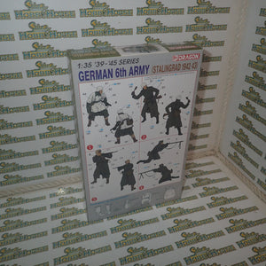 Dragon DR6017 - 1/35 Scale 6th Army (Stalingrad 1942/43) Plastic Model Kit
