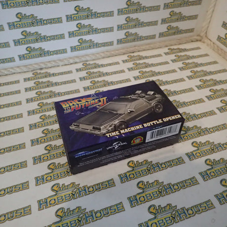 Diamond Select Toys DSTJUN152100 - Back to the Future II - Delorean Time Machine Bottle Opener
