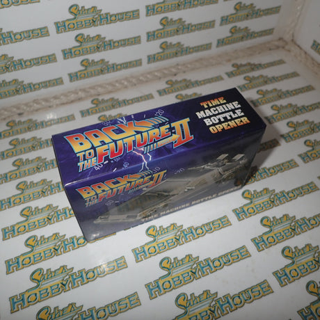 Diamond Select Toys DSTJUN152100 - Back to the Future II - Delorean Time Machine Bottle Opener