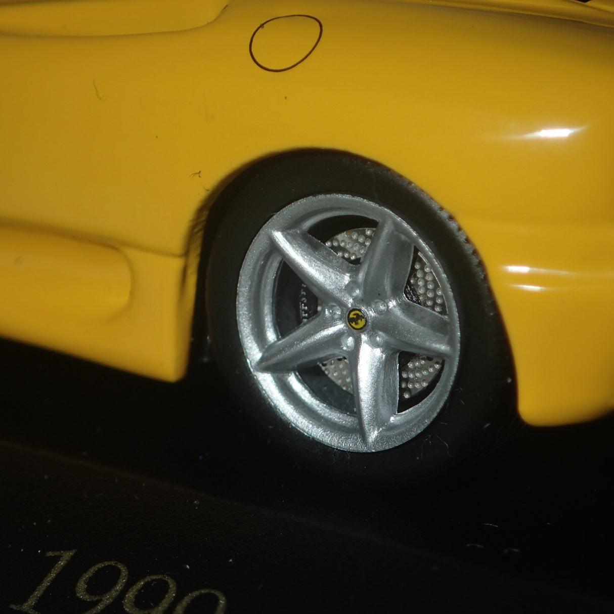 IXO FER017 - 1/43 Scale Ferrari 360 Modena 1999 in Yellow Diecast Scale Model Replica