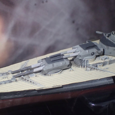 Forces of Valor 86001 - 1/1000 Scale Battle Extreme Series German Battleship Bismarck Poland 1941 Diecast Scale Model Replica