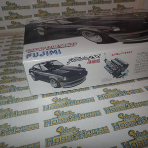 Fujimi 03842 - 1/24 Scale Nissan Z432R Over Fender (ID-162) Plastic Model Kit